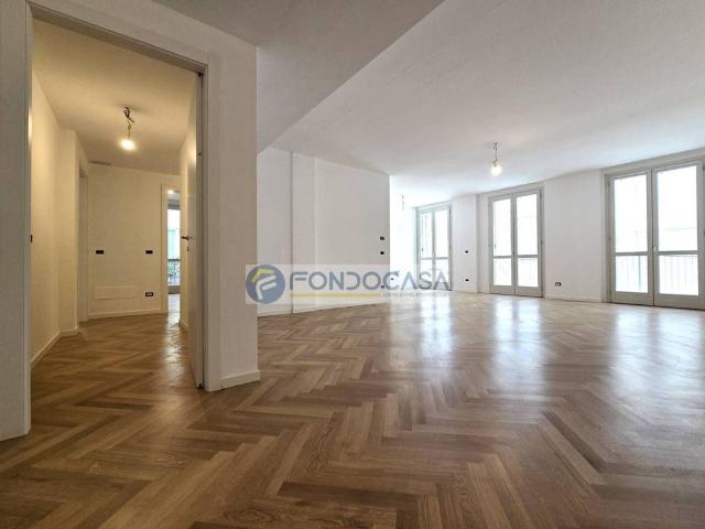 Prestigioso appartamento di 160 m² in vendita Corso Camillo Benso conte di Cavour, Pavia, Lombardia