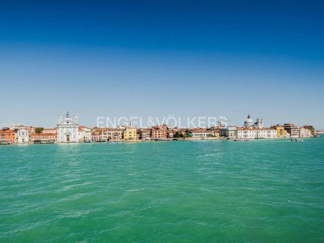 Prestigioso appartamento di 185 m² in vendita Fondamenta Santa Eufemia, Venezia, Veneto
