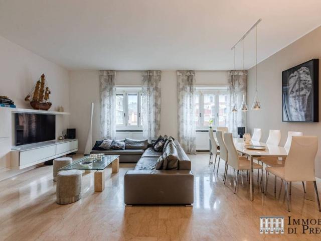 Prestigioso appartamento di 190 m² in vendita Via Pio IV, Milano, Lombardia