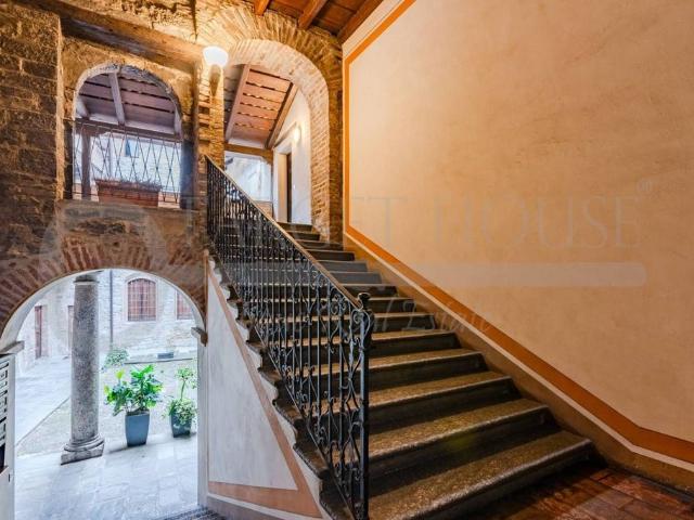 Prestigioso appartamento di 191 m² in vendita Via Olginati, Como, Lombardia