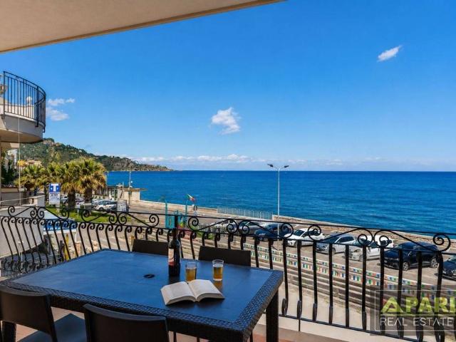 Prestigioso appartamento di 216 m² in vendita Giardini Naxos, Sicilia