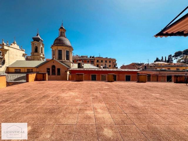 Prestigioso appartamento di 249 m² in vendita Via della Vittoria, Santa Margherita Ligure, Liguria