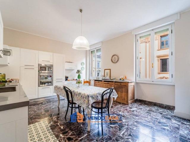 Prestigioso appartamento di 240 m² in vendita Via Iacopo Nardi, 17/A, Firenze, Toscana