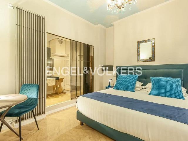 Prestigioso appartamento di 250 m² in vendita Via di San Nicola da Tolentino, Roma, Lazio