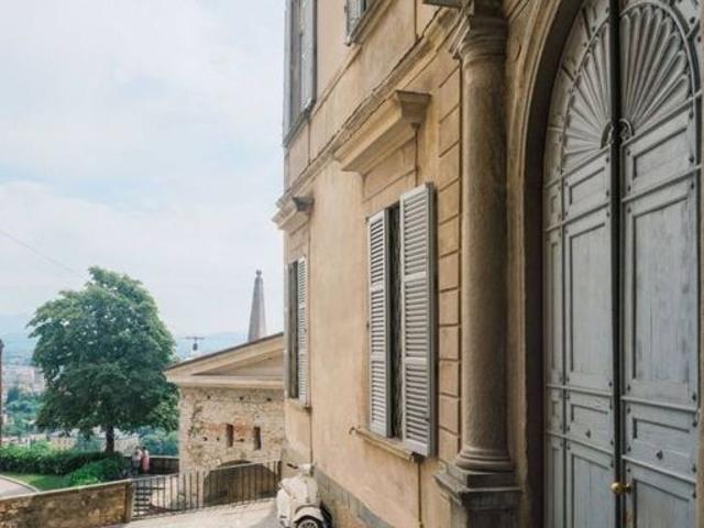 Prestigioso appartamento di 332 m² in vendita Via San Lorenzino, 11, Bergamo, Lombardia