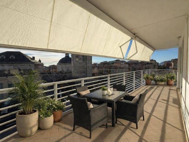 Prestigioso appartamento di 71 m² in vendita Via Sant'Agostino, 10, Loano, Savona, Liguria