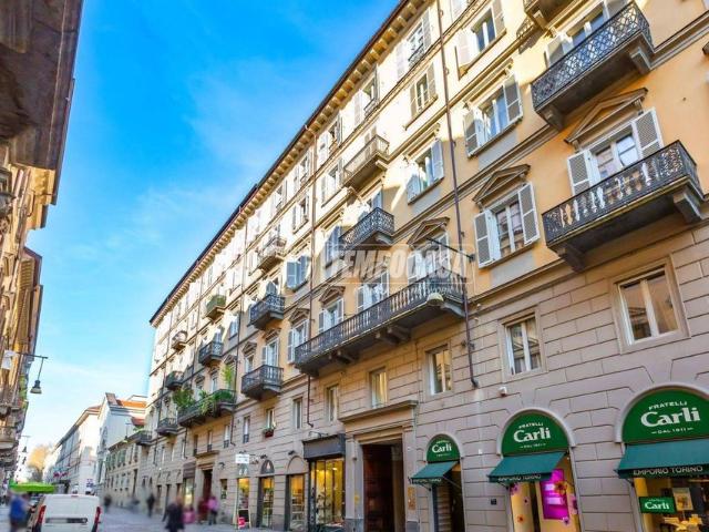 Prestigioso appartamento in vendita Via CARLO ALBERTO 43, Torino, Piemonte