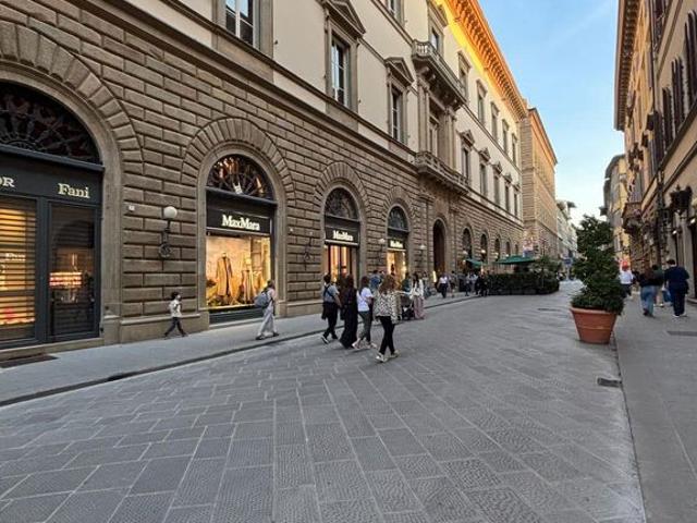 Prestigioso appartamento in vendita Via dei Tornabuoni, Firenze, Toscana