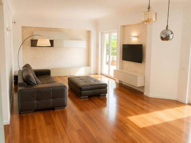 Appartamento di lusso di 154 m² in vendita Via della Camilluccia, 693, Roma, Lazio