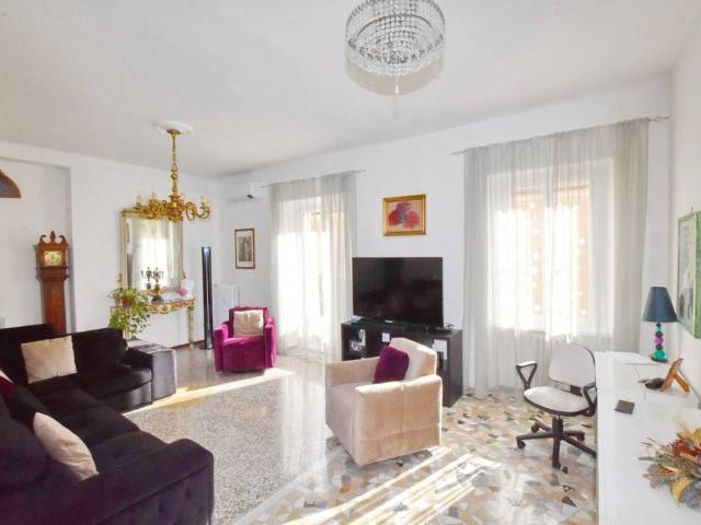 Prestigioso appartamento in vendita Via di Sant'Anselmo, 38, Roma, Lazio