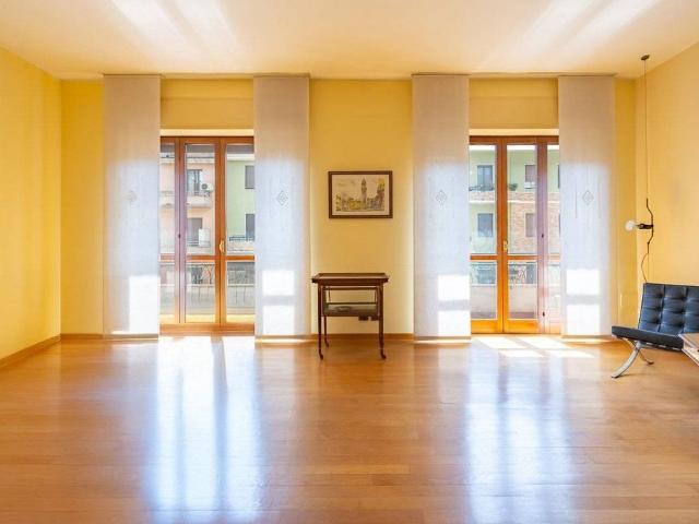 Prestigioso appartamento in vendita Via Eugenio Vaina, 4, Milano, Lombardia