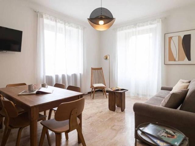 Prestigioso appartamento in vendita Via Lazzaro Palazzi, 6, Milano, Lombardia