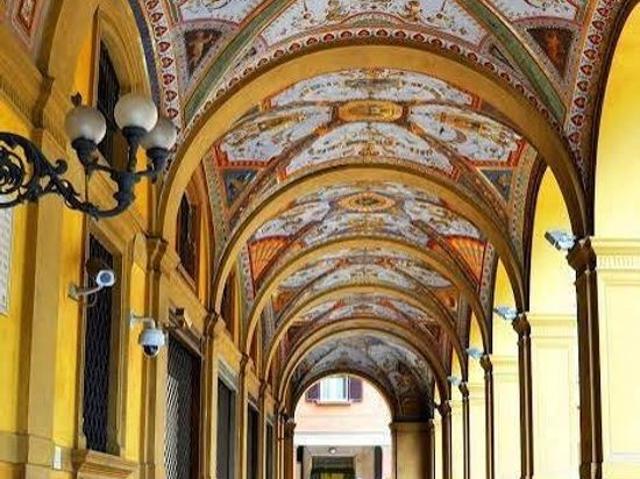 Prestigioso appartamento in vendita Via Luigi Carlo Farini, Bologna, Emilia Romagna