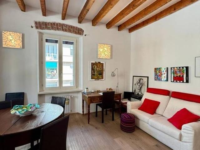 Prestigioso appartamento in vendita Via Macedonio Melloni, 16, Milano, Lombardia