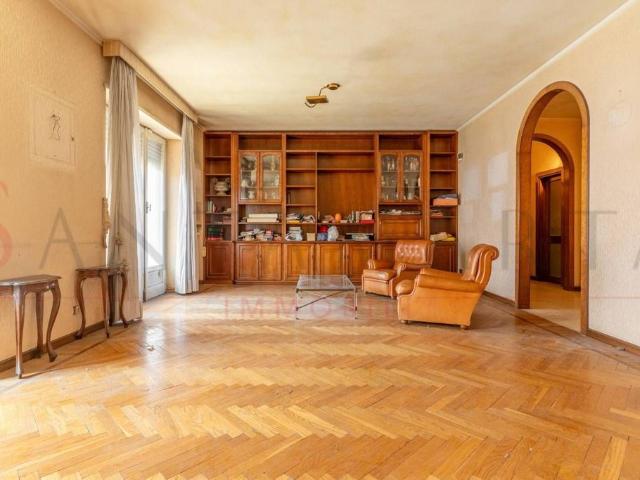 Prestigioso appartamento in vendita Viale Andrea Doria, Milano, Lombardia