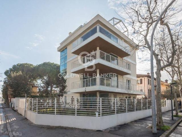 Prestigioso appartamento in vendita Viale Milano, 74, Riccione, Emilia Romagna