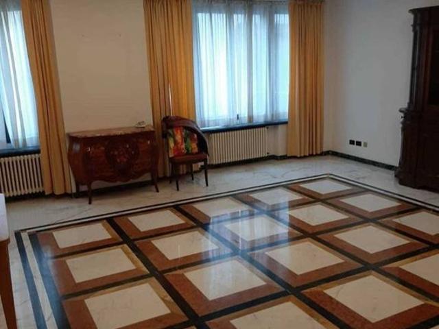 Prestigioso appartamento in vendita Sarzana, Liguria