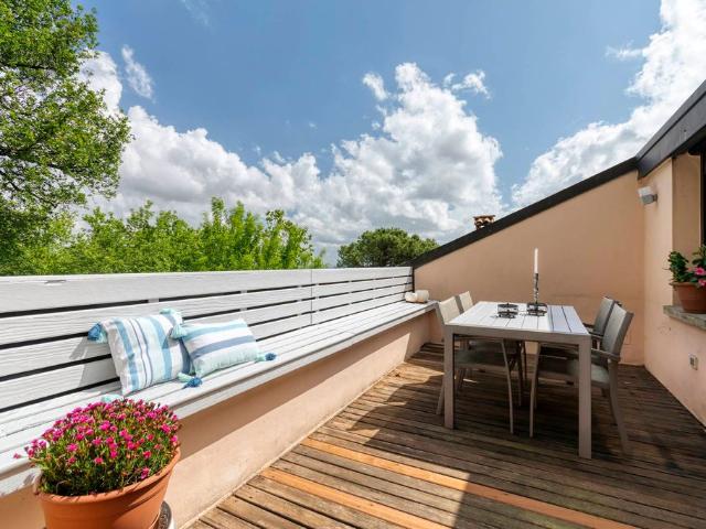 Prestigioso attico di 116 mq in vendita Bologna, Italia