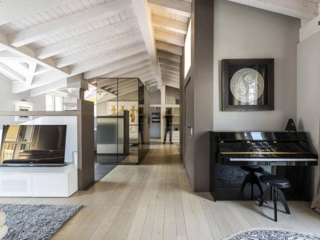 Prestigioso attico di 160 mq in affitto Via Lazzaro Palazzi, 12, Milano, Lombardia
