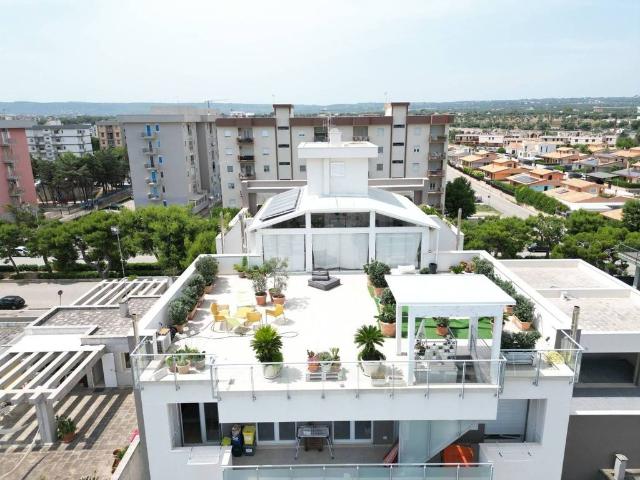 Prestigioso attico in vendita Via Vittorio Veneto, Monopoli, Bari, Puglia