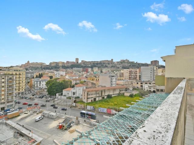 Prestigioso attico nel cuore di San Benedetto Nel pieno cent. 213m² Cagliari