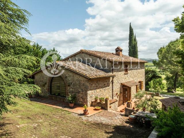 Prestigioso casale di 216 mq in vendita Monteriggioni, Italia