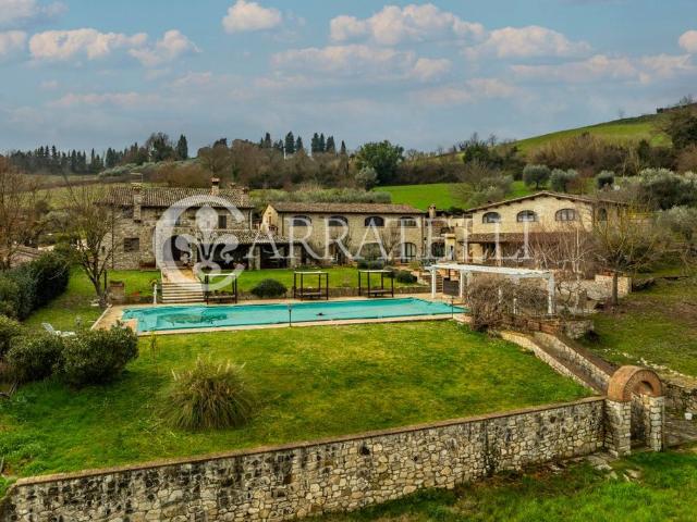 Prestigioso casale in vendita Todi, Italia
