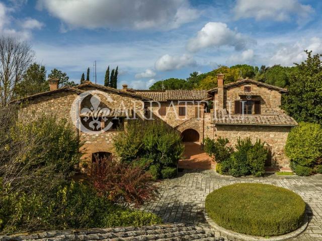 Prestigioso casale in vendita Castellina in Chianti, Toscana