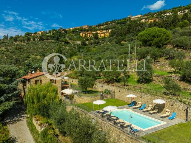 Prestigioso casale in vendita Cortona, Italia