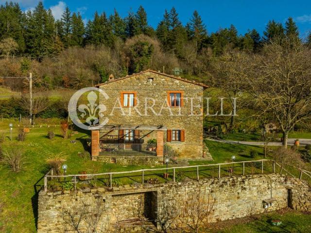 Prestigioso casale in vendita Cortona, Italia