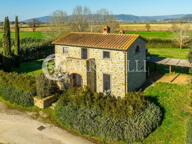 Prestigioso casale in vendita Cortona, Toscana