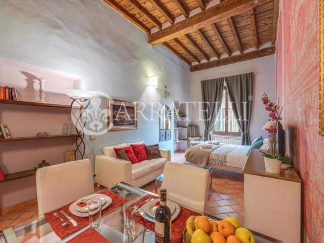 Prestigioso complesso residenziale a reddito dietro Palazzo. 438m² Firenze