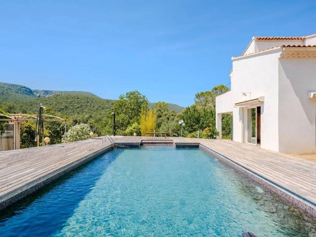 Prestigieuse Maison en vente Méounes lès Montrieux, Provence Alpes Côte d'Azur