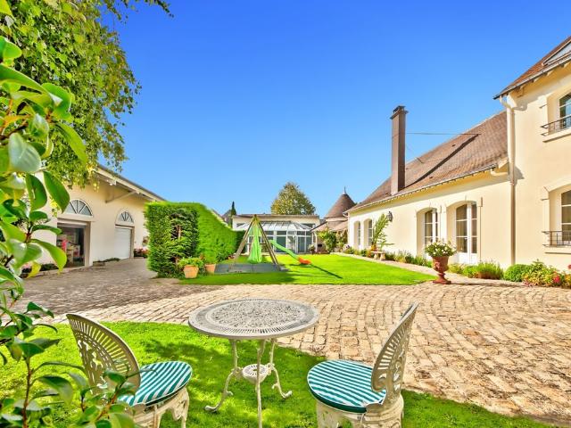 Prestigieuse Maison en vente Noisy le Roi, Île de France