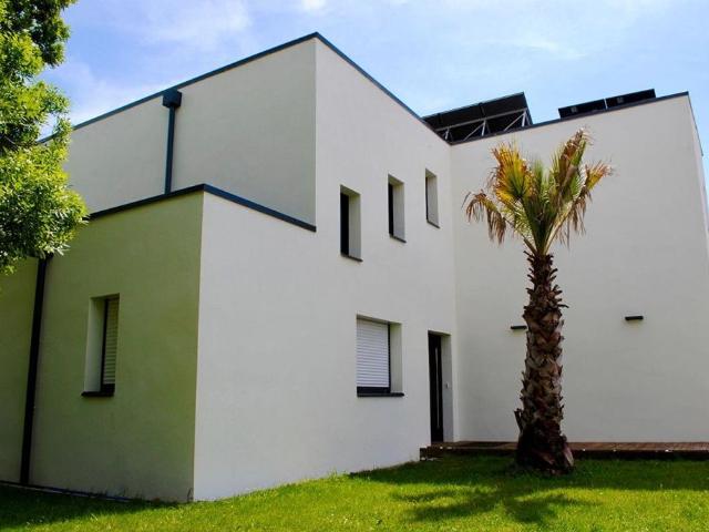 Maison de luxe de 4 chambres en vente à Oudon, France