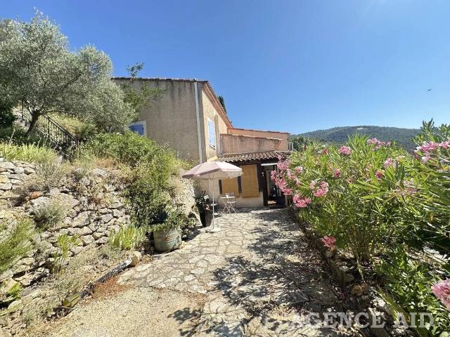 Maison de 8 pièces de luxe en vente à Cuges les Pins, Provence Alpes Côte d'Azur