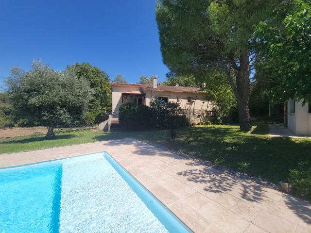 Prestigieuse Maison en vente Évenos, France