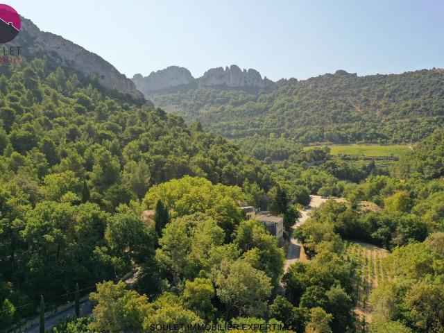 Prestigieuse Maison en vente Gigondas, Provence Alpes Côte d'Azur