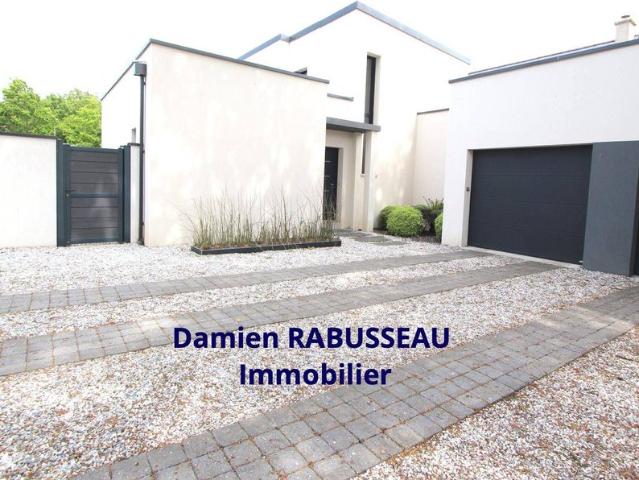 Prestigieuse Maison en vente Laillé, France