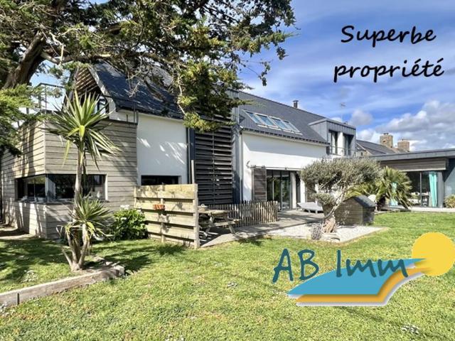 Prestigieuse Maison en vente Larmor Plage, France