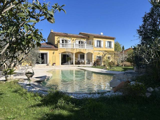 Prestigieuse Maison en vente Le Thor, France