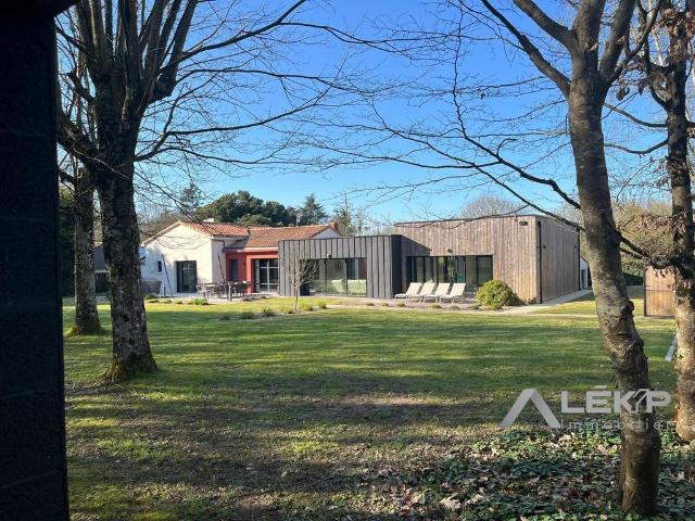 Prestigieuse Maison en vente Les Herbiers, Pays de la Loire