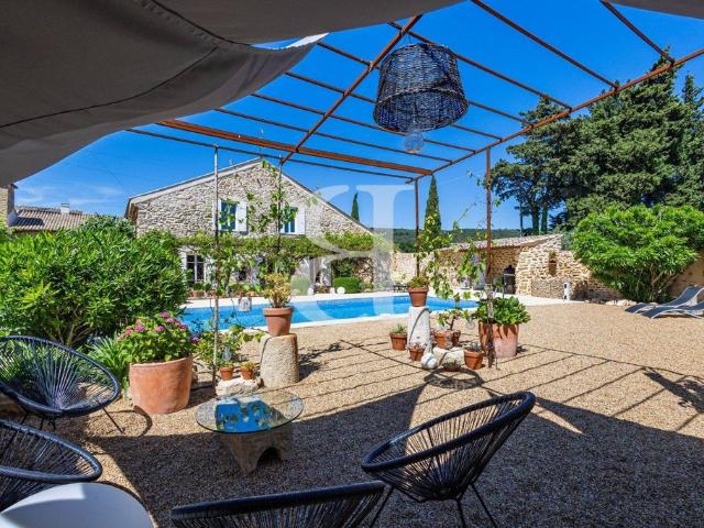 Prestigieuse Maison en vente Uchaux, Provence Alpes Côte d'Azur