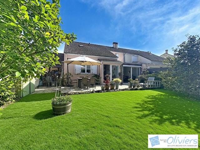 Prestigieuse Maison en vente Voisins le Bretonneux, Île de France