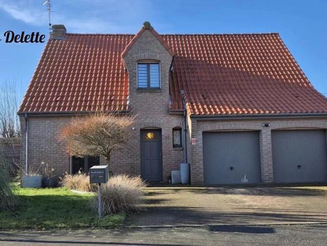 Maison de 6 pièces de luxe en vente à Wervicq Sud, France