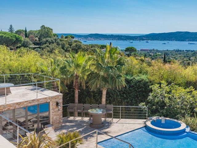 Prestigieuse villa avec vue mer Beauvallon Grimaud