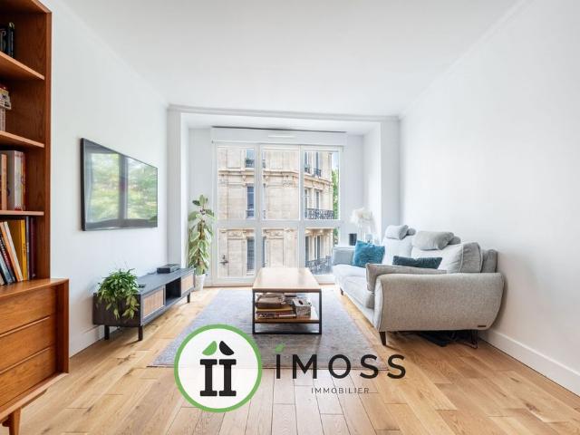 Appartement de luxe 2 chambres en vente à Montmartre, Abbesses, Grandes Carrières, Paris, Île de France