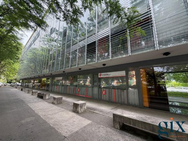 Prestigieux bureau de 155 m2 en location Grenoble, France