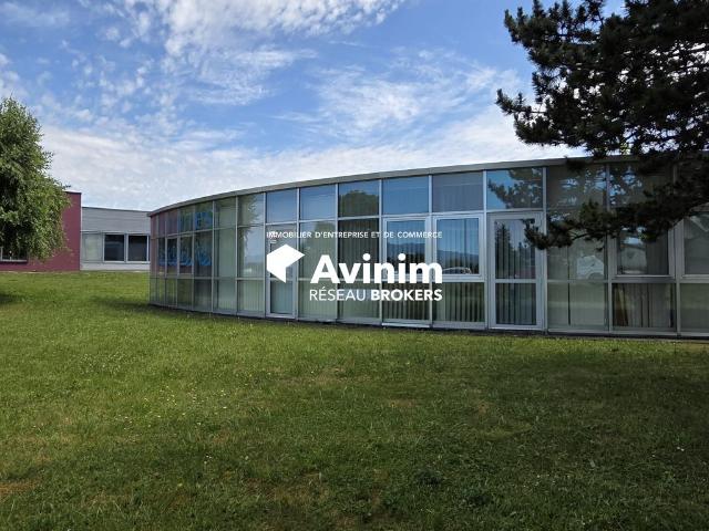 Prestigieux bureau de 169 m2 en location Fillinges, France