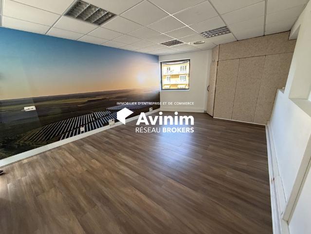 Prestigieux bureau de 186 m2 en location L'Isle Jourdain, France